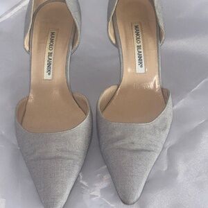 MANOLO BLAHNIK  size7   Lt. Blue Linen heels